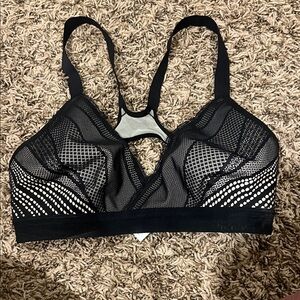 Lululemon 32D bracelet